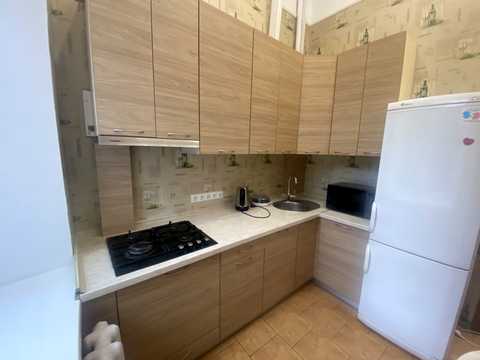 квартира за адресою Басейна вул., 12