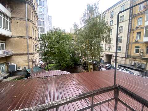 квартира за адресою Басейна вул., 12