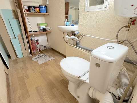 коммерческая по адресу Дерибасовская ул., 18