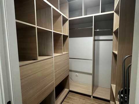 квартира за адресою Героїв Крут вул., (Будинок)