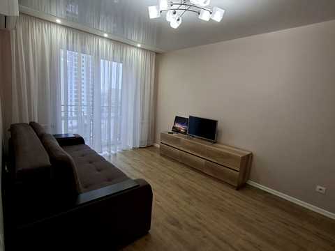 квартира за адресою Володимира Івасюка вул., 42