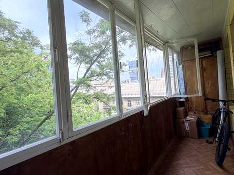 квартира по адресу Кловский спуск, 18