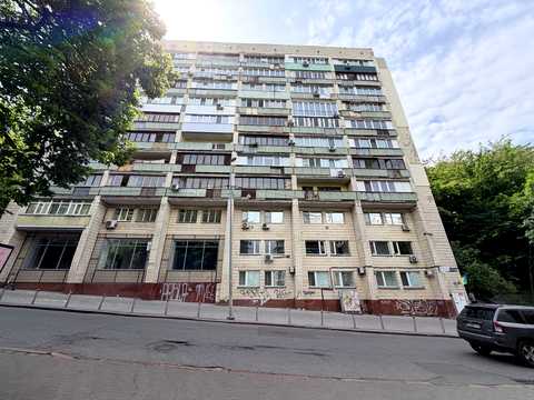 квартира по адресу Кловский спуск, 18