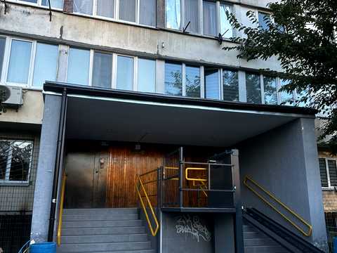квартира за адресою Зої Гайдай вул., 2-А