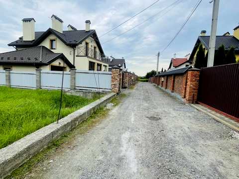 будинок за адресою Володимира Івасюка вул.