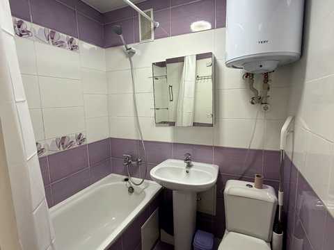 квартира за адресою Космонавтів вул., 5