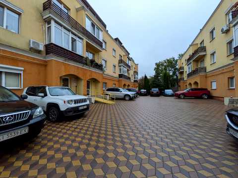 квартира за адресою Грушевського вул., 5