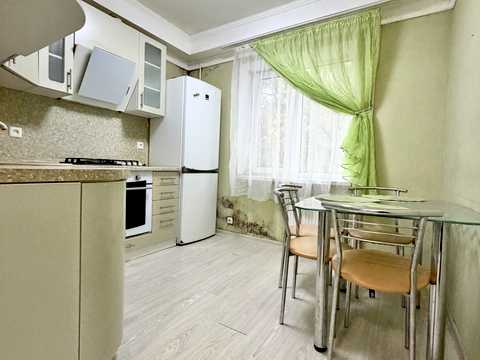 квартира за адресою Зодчих вул., 66