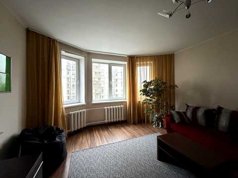 квартира за адресою Миколи Амосова вул., 4