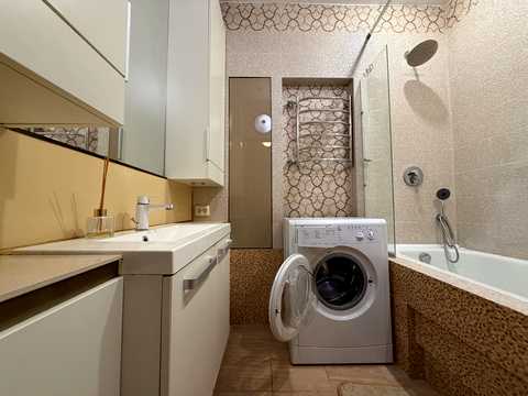квартира за адресою Миколи Амосова вул., 4