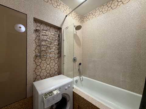квартира за адресою Миколи Амосова вул., 4
