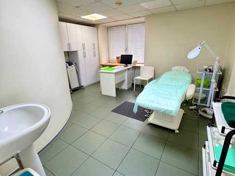 комерційна за адресою Ливарна вул., 9