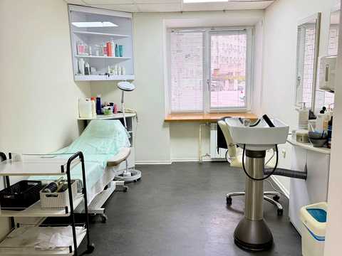 комерційна за адресою Ливарна вул., 9