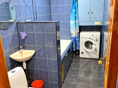 квартира по адресу Ревуцкого ул., 42