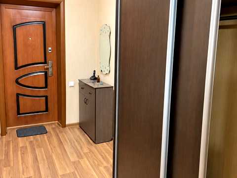 квартира по адресу Ревуцкого ул., 42