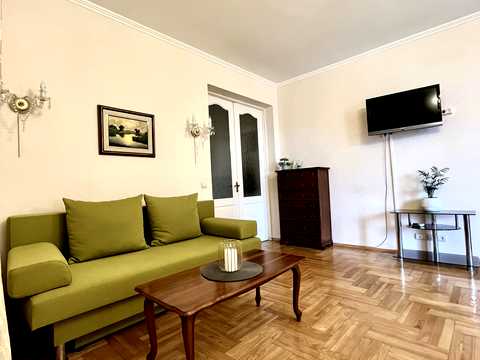 квартира за адресою Михайлівська вул., 2