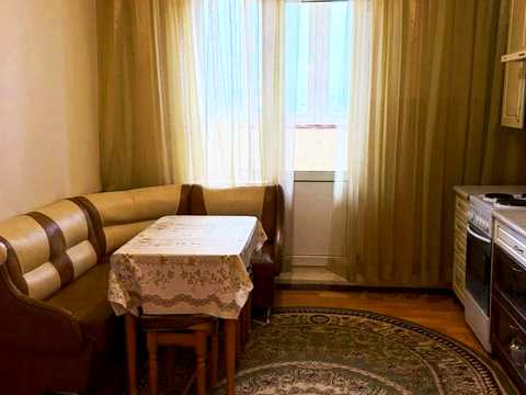 квартира за адресою Милославська вул., 8