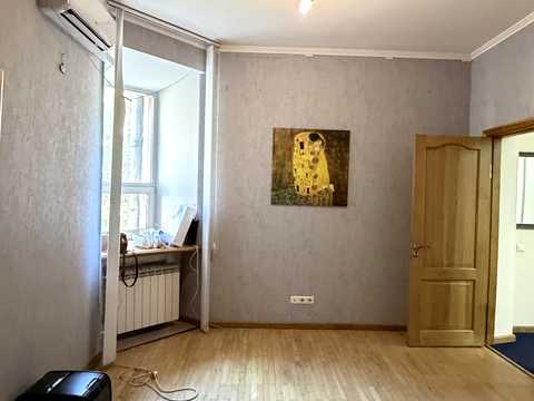 комерційна за адресою Тараса Шевченка бульв., 9/28