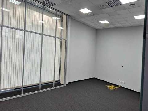 комерційна за адресою Фізкультури вул., 30