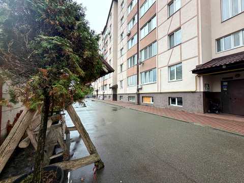 квартира за адресою Вишнева вул., 1