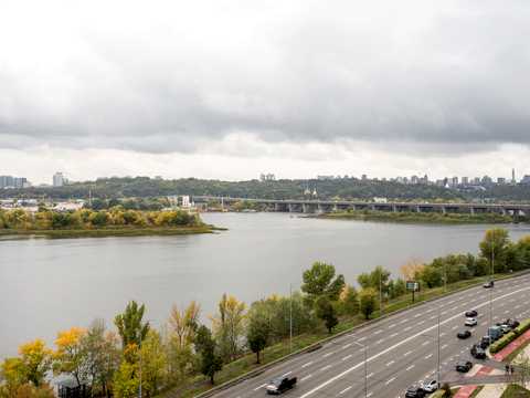 квартира за адресою Дніпровська набережна вул., 15-К