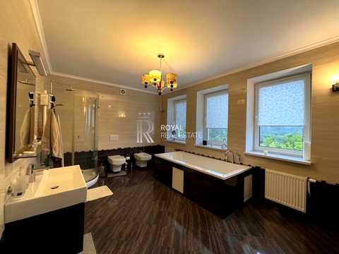 будинок за адресою Польова