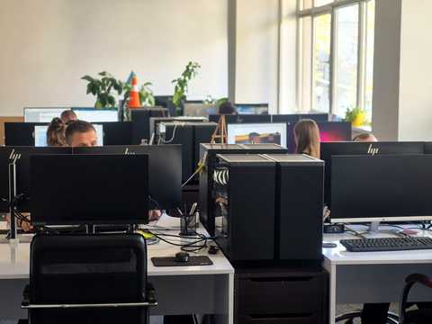 комерційна за адресою Михайла Грушевського вул., 22а