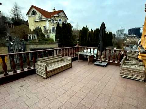 комерційна за адресою Ломаківська вул. (Мічуріна), 43