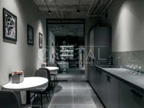 коммерческая по адресу Кловский спуск, 3