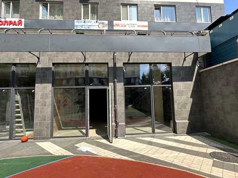 комерційна за адресою Університетська вул., 1-П/1
