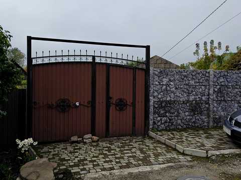 будинок за адресою Славгородська вул., 8