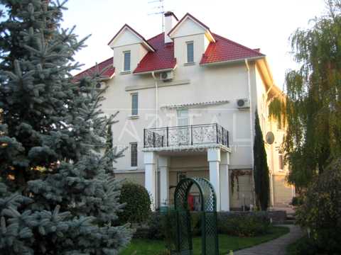 будинок за адресою Каштанова вул.