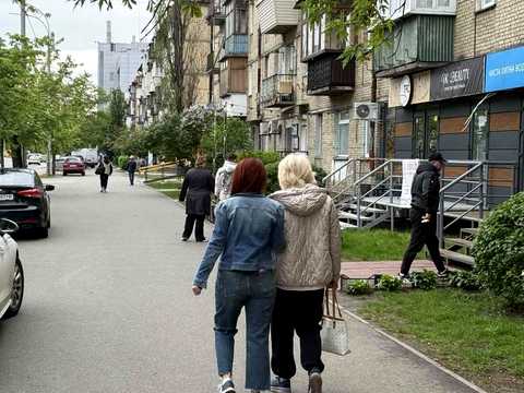 комерційна за адресою Миру просп., 7