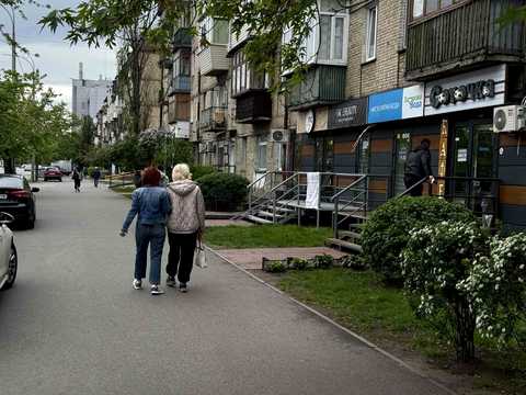 комерційна за адресою Миру просп., 7