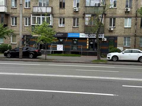 комерційна за адресою Миру просп., 7