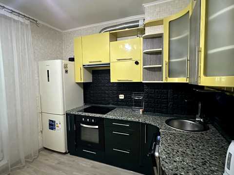 квартира за адресою Григорія Ващенка вул., 1