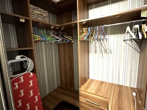 квартира за адресою Григорія Ващенка вул., 1