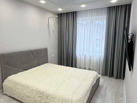 квартира за адресою Академіка Амосова вул., 14