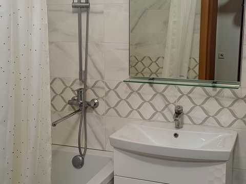 квартира за адресою Олександра Олеся вул., 4