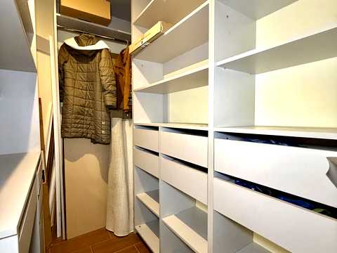 квартира за адресою Каховська вул., 27