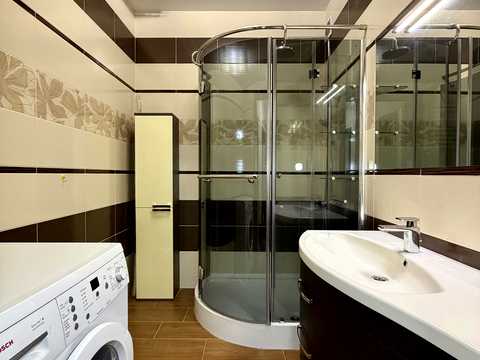 квартира за адресою Каховська вул., 27