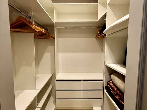 квартира за адресою Салютна вул., 2к3