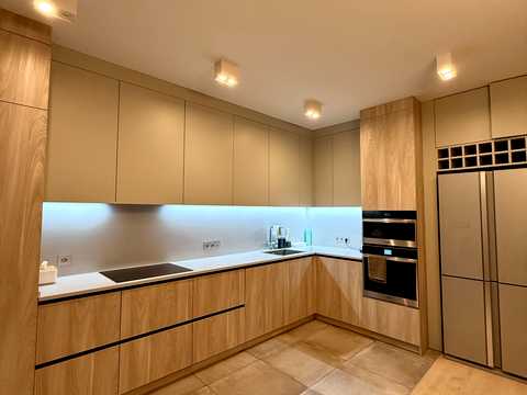 квартира за адресою Салютна вул., 2к3