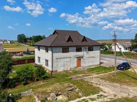 комерційна за адресою с. Мальчиці, Центральна, 21