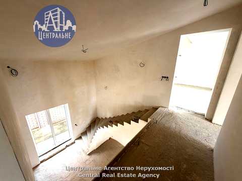будинок за адресою Чернівці, Героїв Майдану вул. (Червоноармійська), 270
