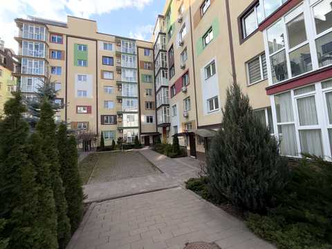 комерційна за адресою Сергія Колоса вул., 1-Б