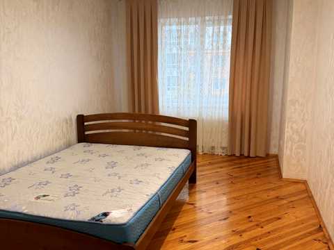 квартира за адресою Героїв Небесної Сотні просп., 30