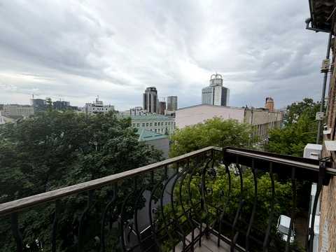 квартира за адресою Ділова вул. (Димитрова), 6