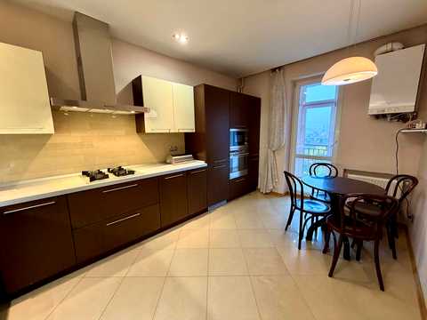 квартира за адресою Окружна вул., 8