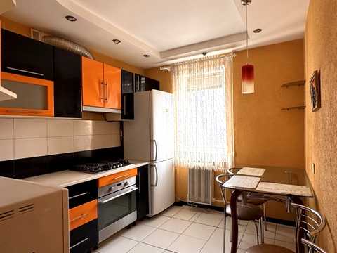 квартира за адресою Покровська вул., 141